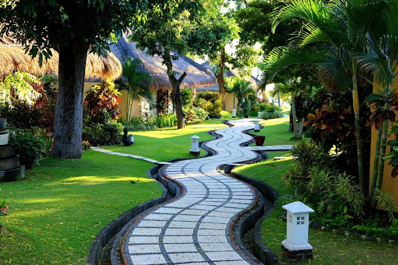 Siddhartha Oceanfront Resort & Spa Bali คุบู ภายนอก รูปภาพ
