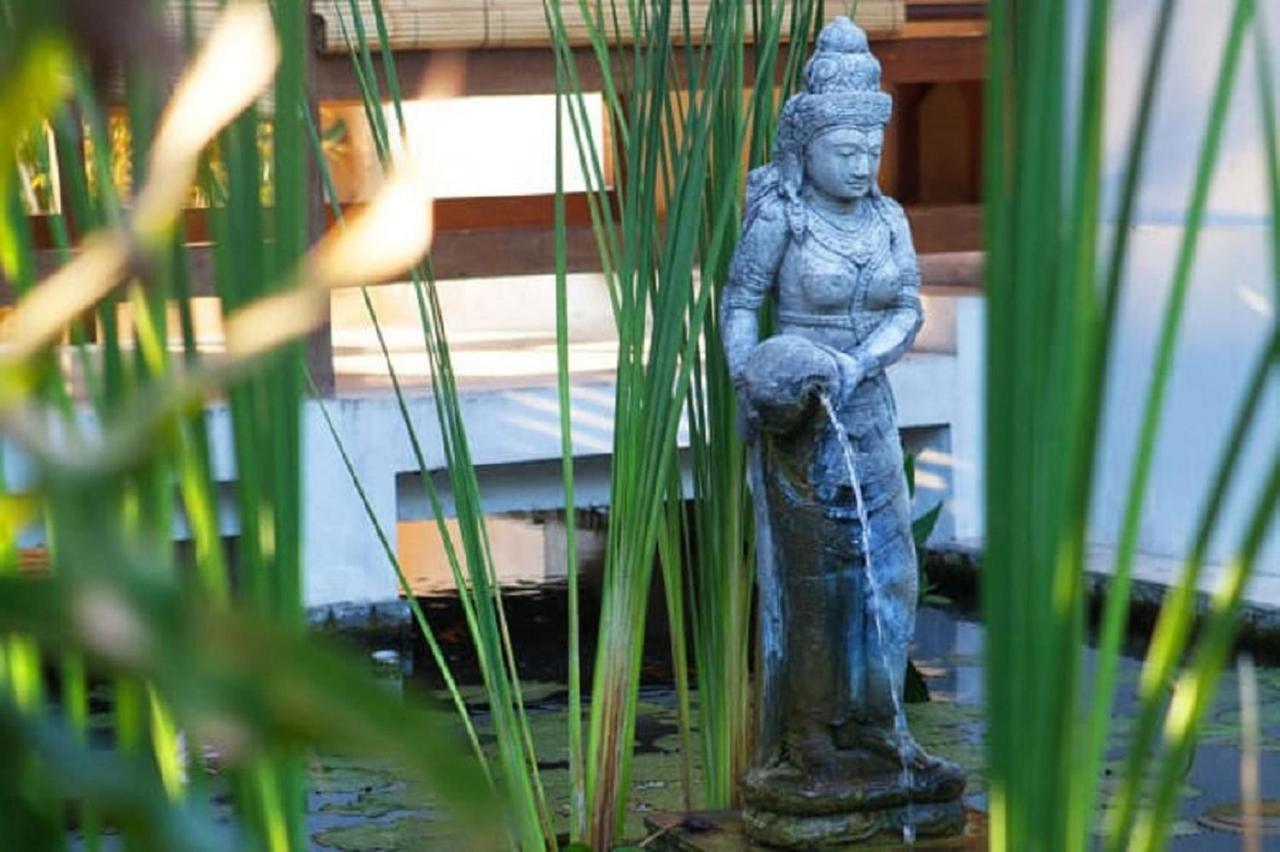 Siddhartha Oceanfront Resort & Spa Bali คุบู ภายนอก รูปภาพ