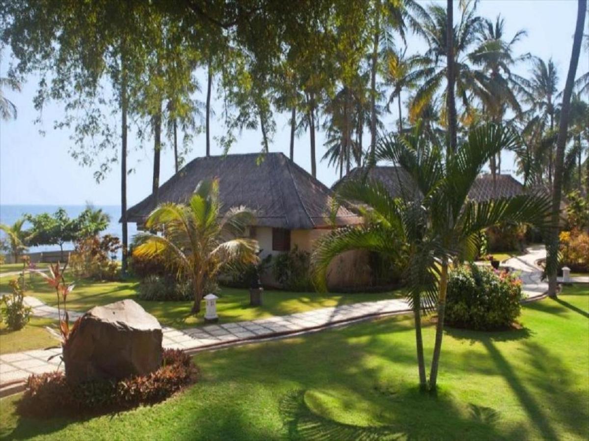 Siddhartha Oceanfront Resort & Spa Bali คุบู ภายนอก รูปภาพ