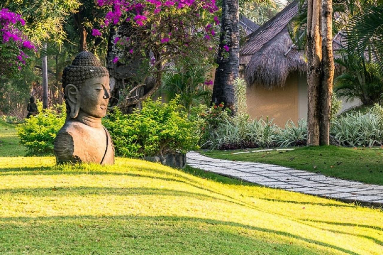 Siddhartha Oceanfront Resort & Spa Bali คุบู ภายนอก รูปภาพ