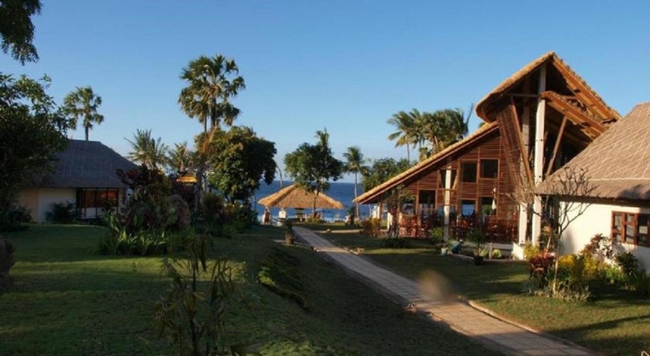 Siddhartha Oceanfront Resort & Spa Bali คุบู ภายนอก รูปภาพ